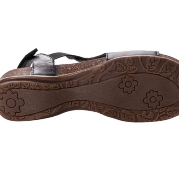 Propet Black Sandals leather Open Toe 8WW 4E NWOT - Picture 15 of 15